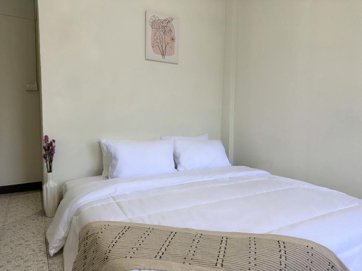 Montana Hotel & Hostel Phuket Karon Ngoại thất bức ảnh