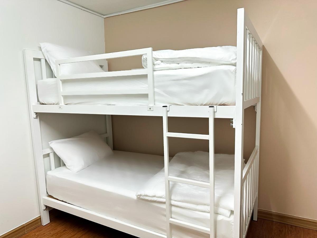 Montana Hotel & Hostel Phuket Karon Phòng bức ảnh