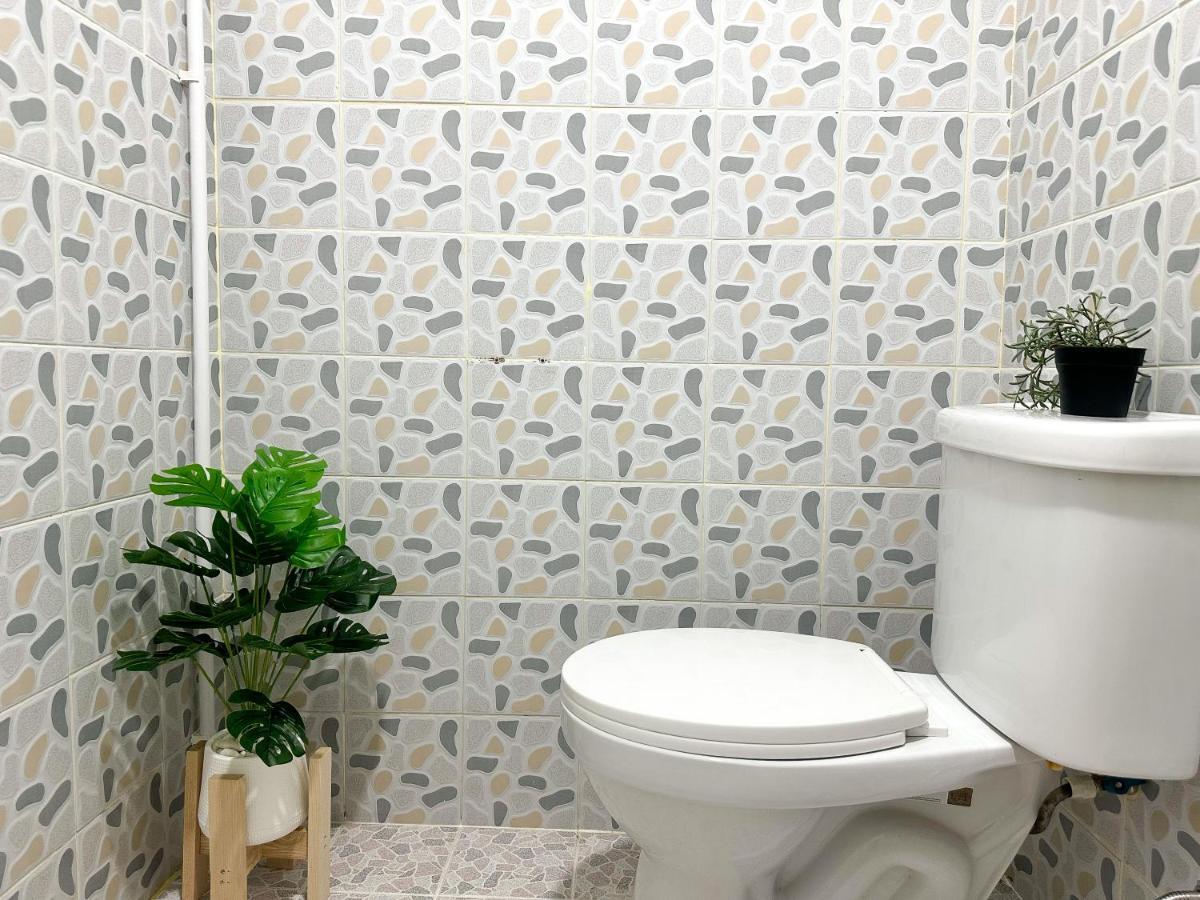 Montana Hotel & Hostel Phuket Karon Ngoại thất bức ảnh