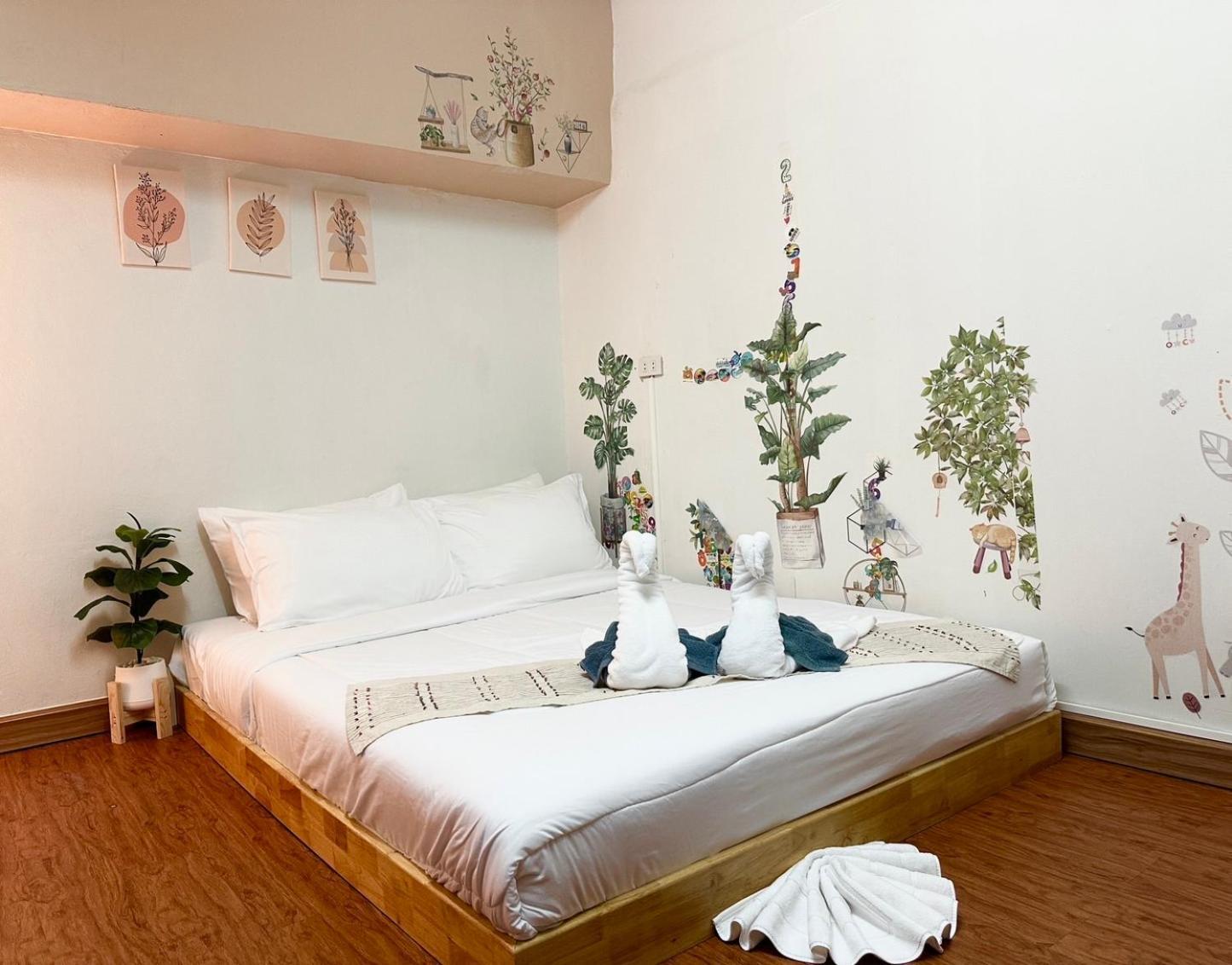 Montana Hotel & Hostel Phuket Karon Ngoại thất bức ảnh