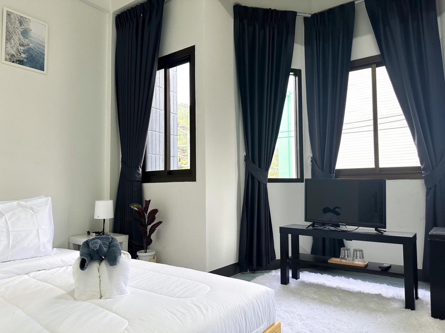 Montana Hotel & Hostel Phuket Karon Ngoại thất bức ảnh