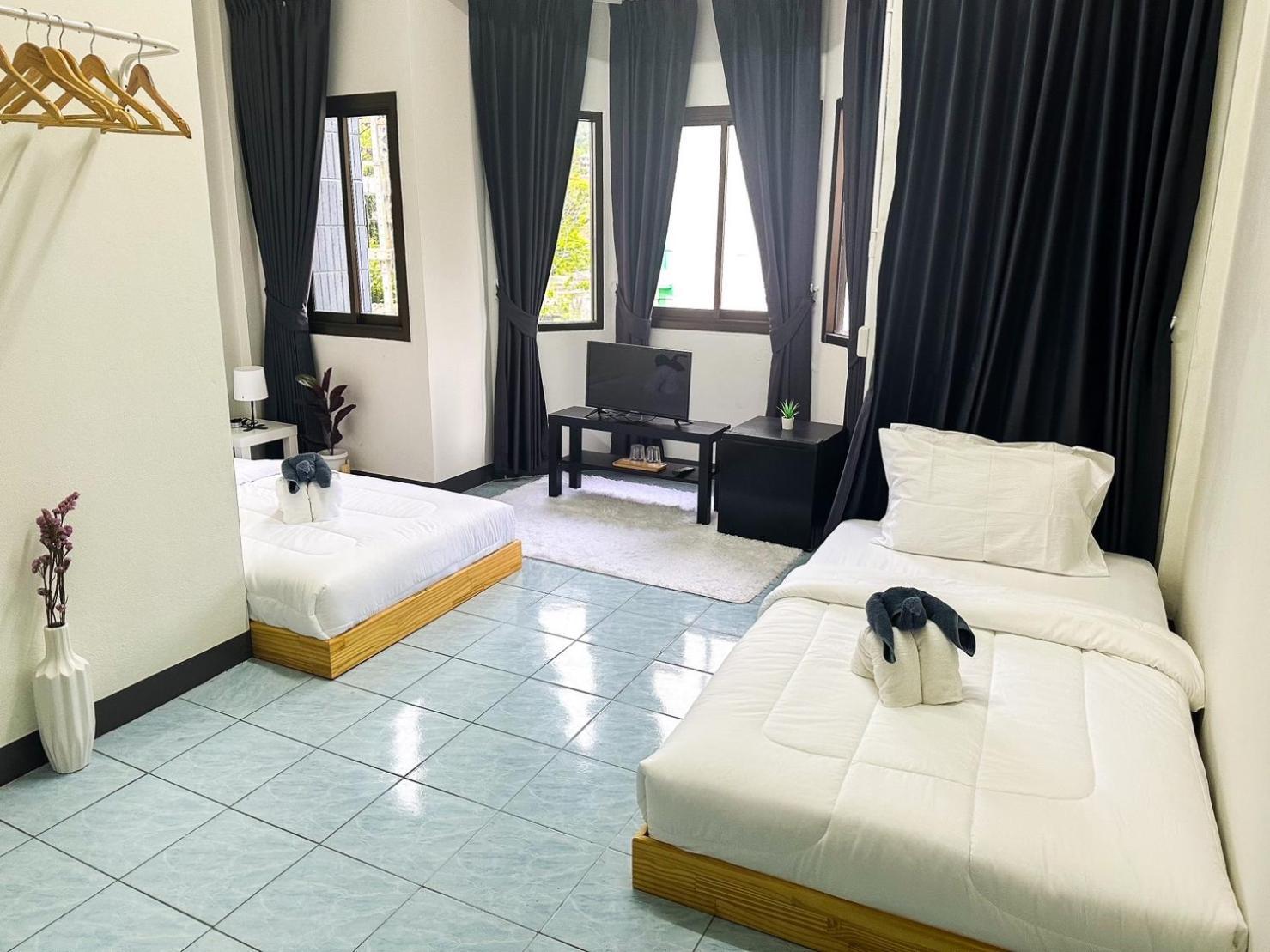 Montana Hotel & Hostel Phuket Karon Ngoại thất bức ảnh