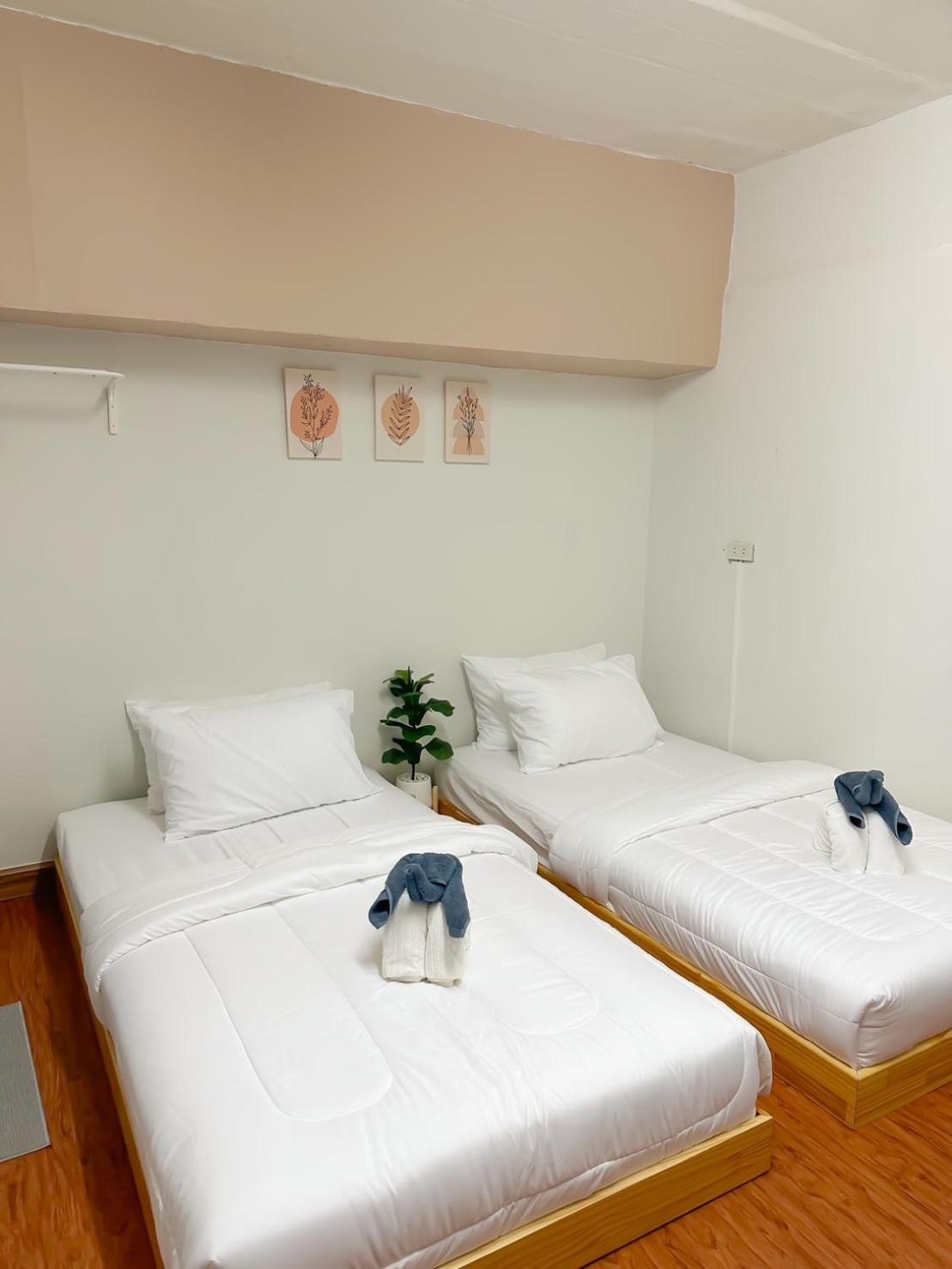 Montana Hotel & Hostel Phuket Karon Ngoại thất bức ảnh