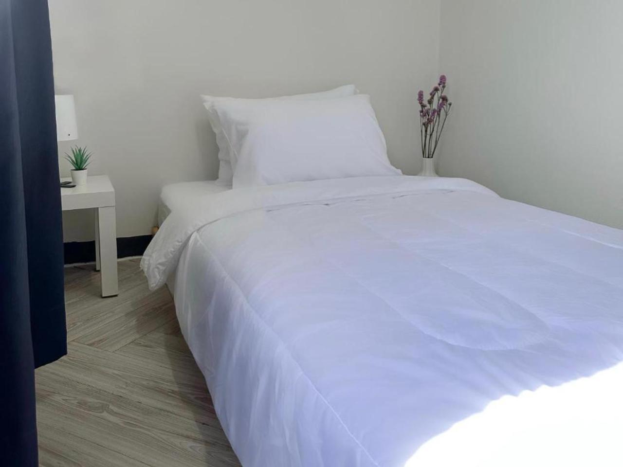 Montana Hotel & Hostel Phuket Karon Ngoại thất bức ảnh