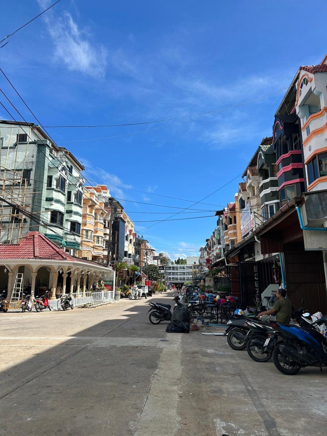 Montana Hotel & Hostel Phuket Karon Ngoại thất bức ảnh
